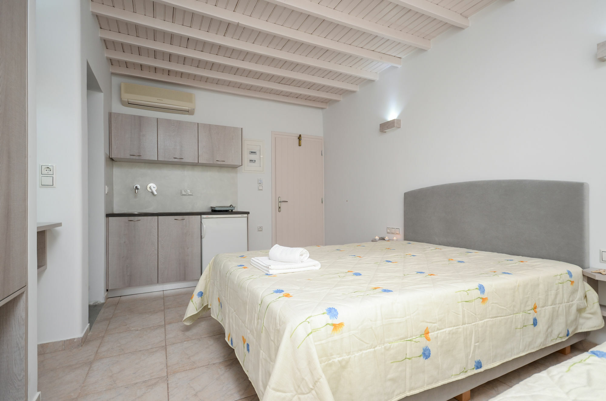 Pension Elena Agia Anna  Exterior photo