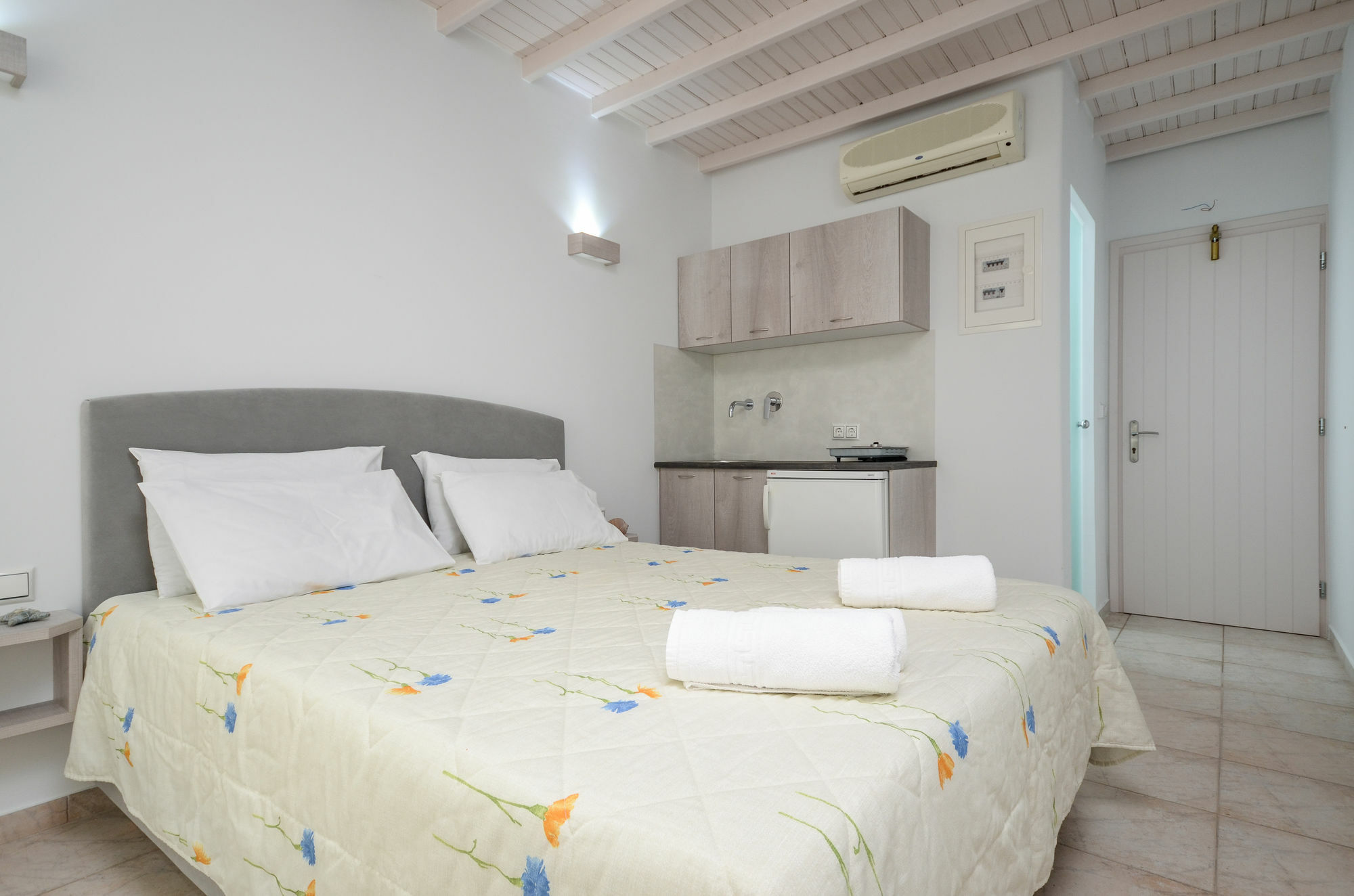 Pension Elena Agia Anna  Exterior photo